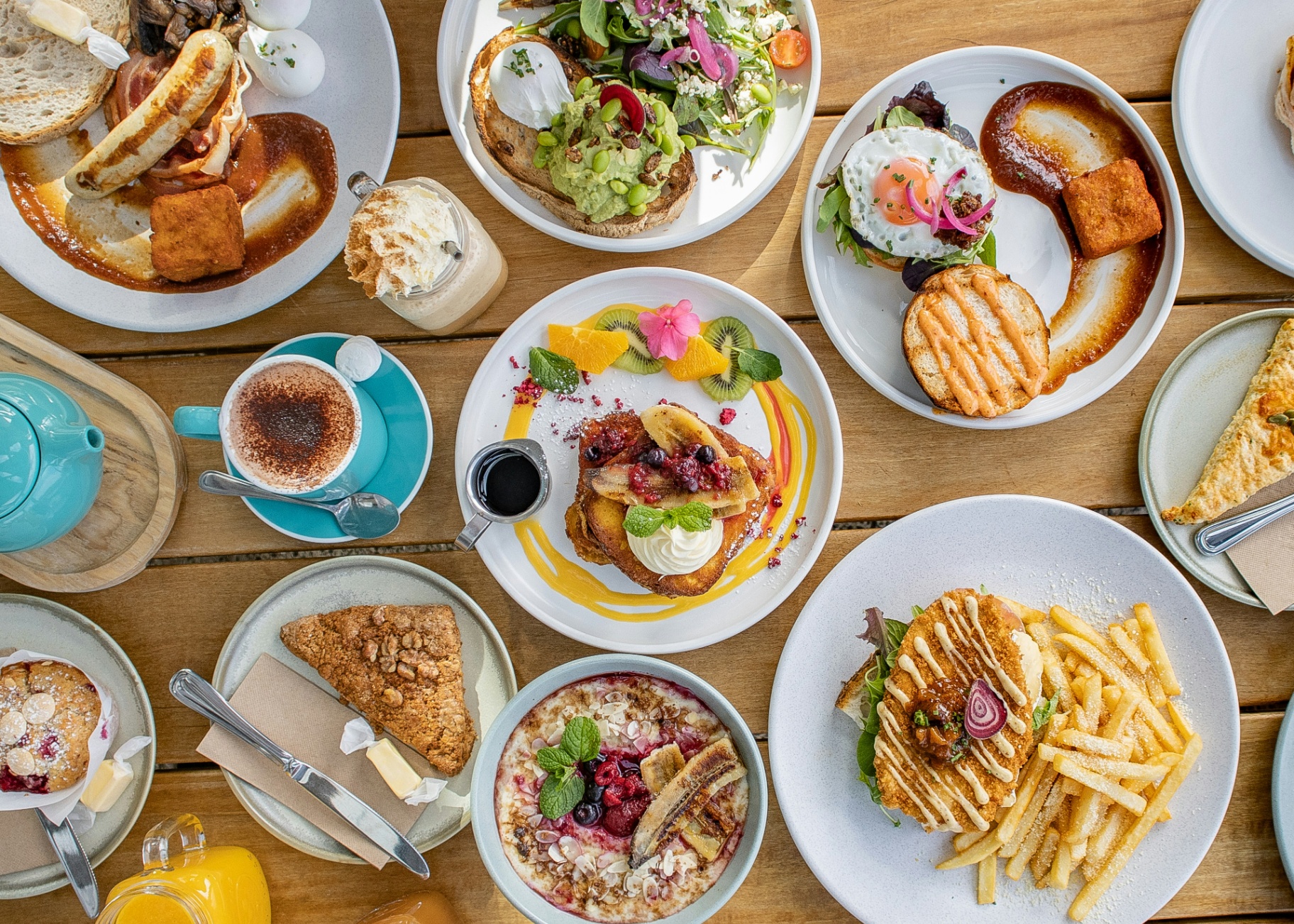 Buffet brunch gourmand des Pyrénées — brunch événement professionnel traiteur à Bigorre pour 25 convives par Brunch en Bigorre